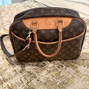 Louis Vuitton Deauville Bag